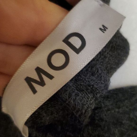 Mod open back grey sweater, M, flowy long sleeves - Picture 7 of 7